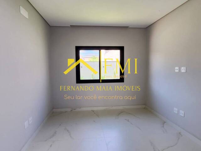 Casa para Venda em São José dos Campos - 4